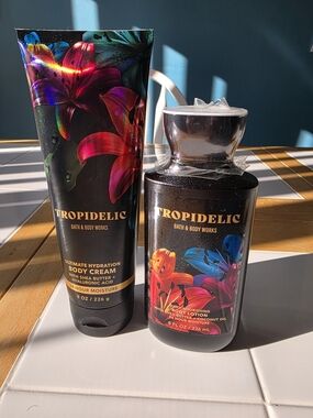 Bath & Body Works Tropidelic Black Floral Body Cream & Lotion Set